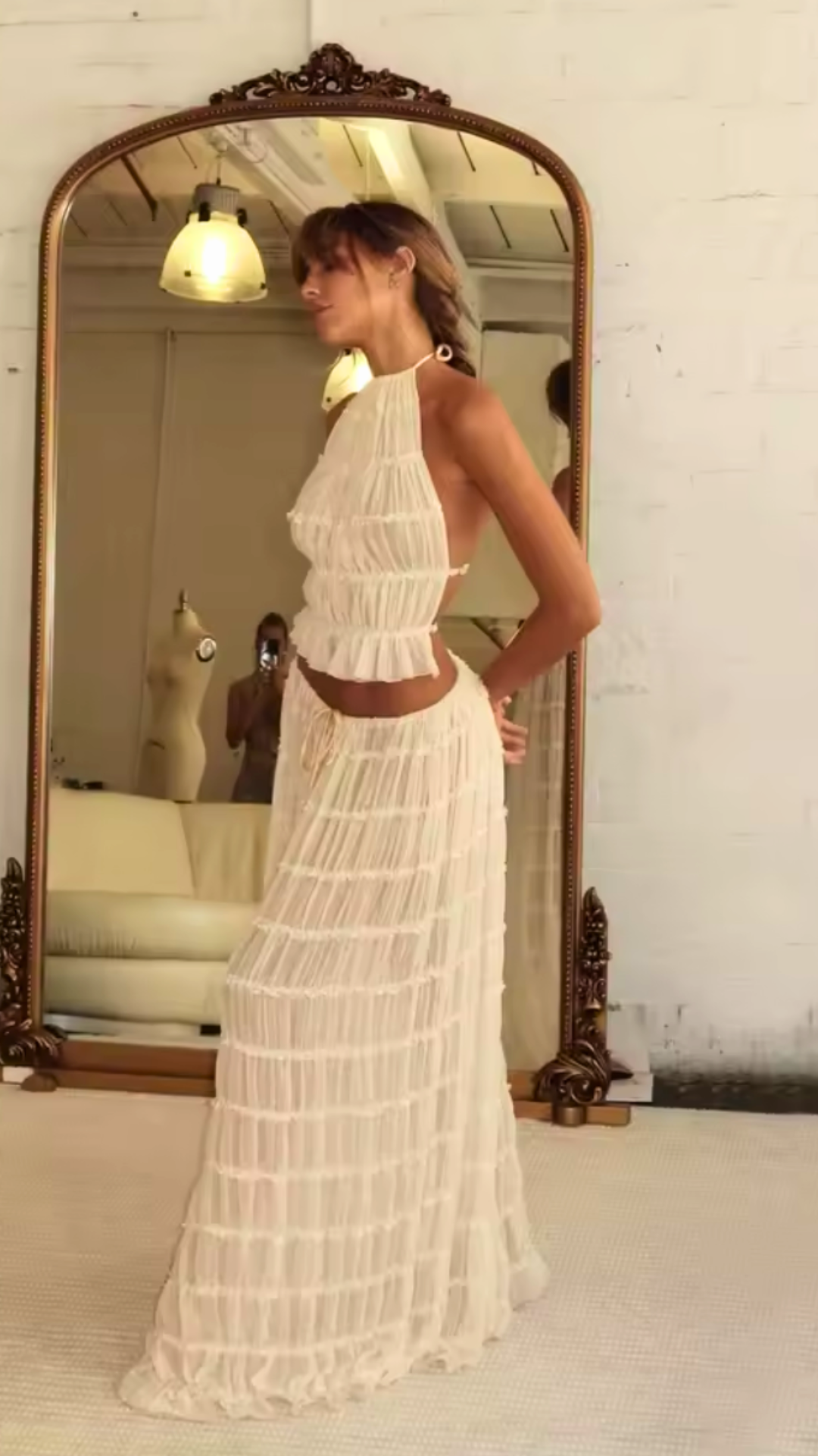 Elegantes 2-teiliges Boho-Set – Halter Top mit Spitzen und Faltenrock