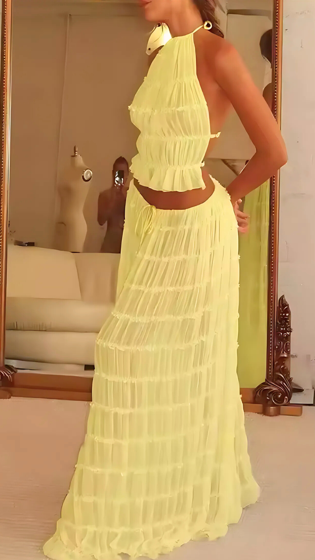 Elegantes 2-teiliges Boho-Set – Halter Top mit Spitzen und Faltenrock