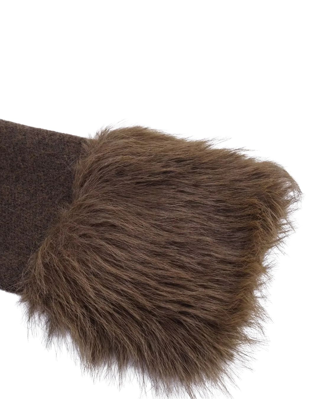 Brauner Volant-Ärmel mit Kunstfellbesatz an elegantem Damenkleid von LALLUVIA Onlineshop 